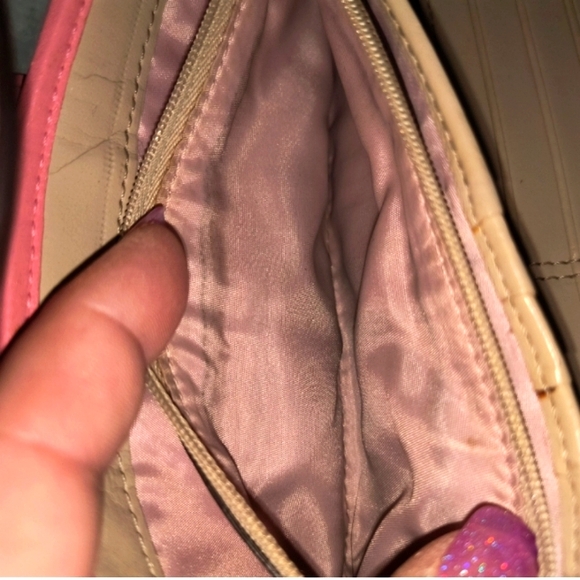 Coach Salmon Pink w Gold Lettering Embossed Leather Wallet Euc - Picture 5 of 10